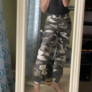 NWT Lupsona Gray Camo Pants